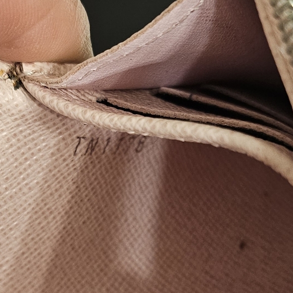 Louis Vuitton Pink and Blue Twist Lock Leather Wallet - Picture 9 of 10